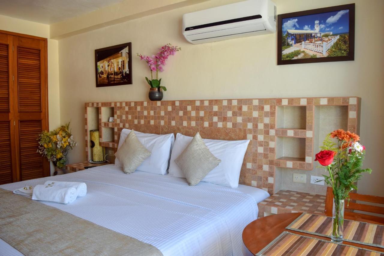 Hotel Bucaneros Исла Мухерес Екстериор снимка