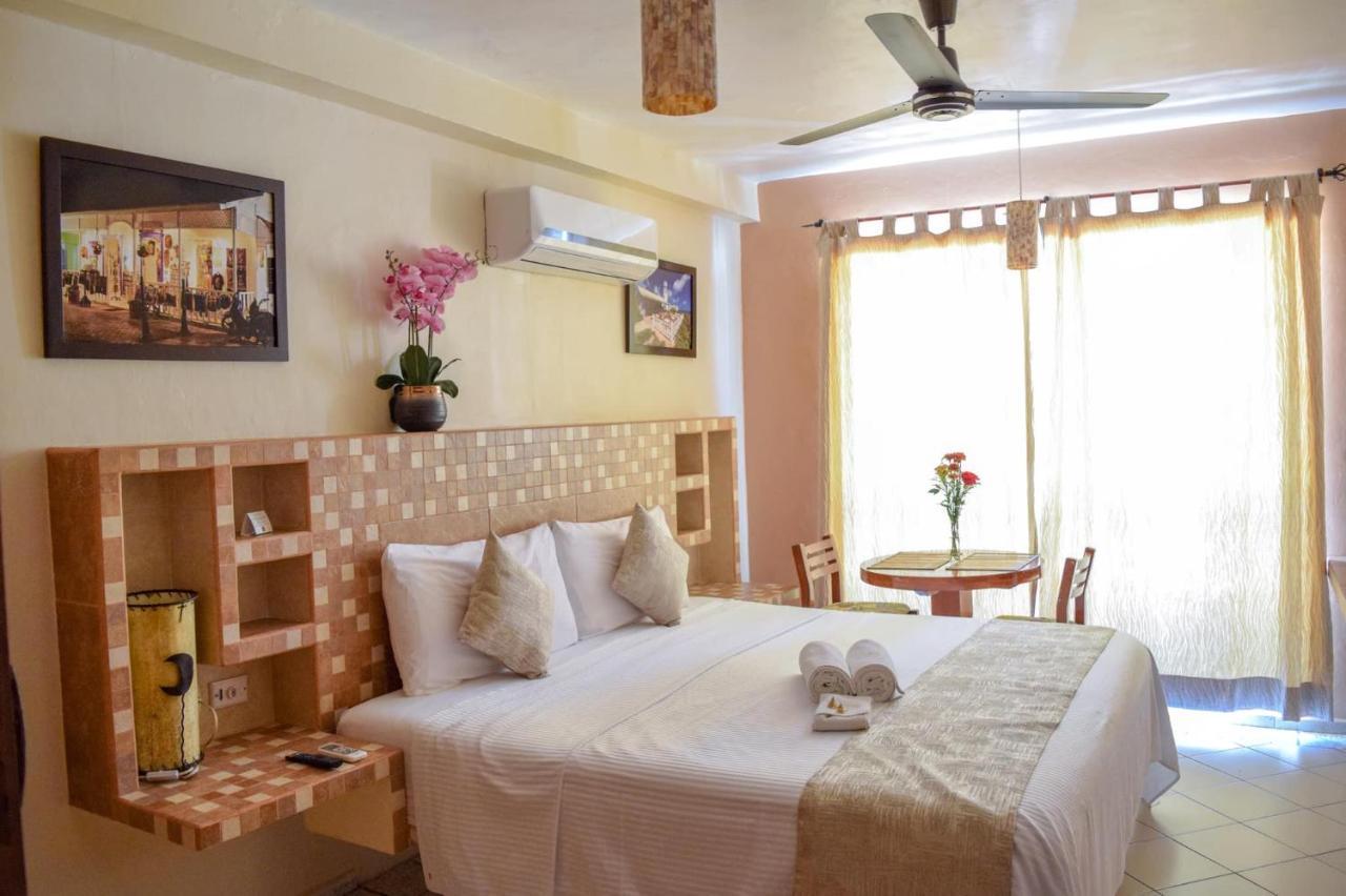 Hotel Bucaneros Исла Мухерес Екстериор снимка