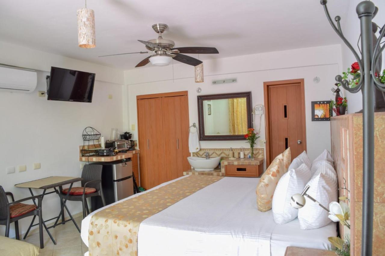 Hotel Bucaneros Исла Мухерес Екстериор снимка