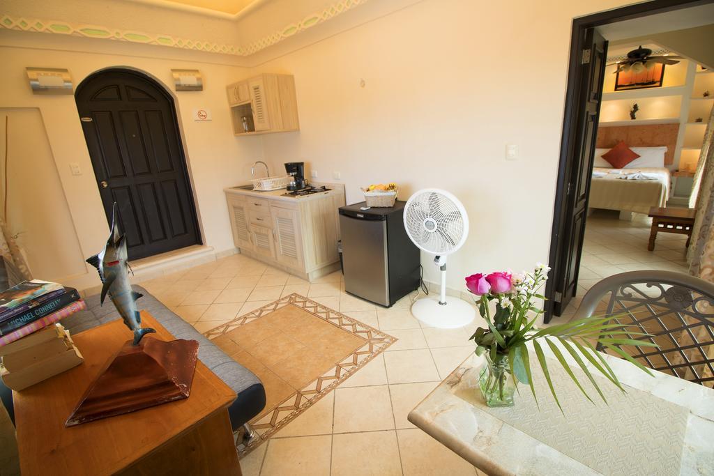 Hotel Bucaneros Исла Мухерес Екстериор снимка