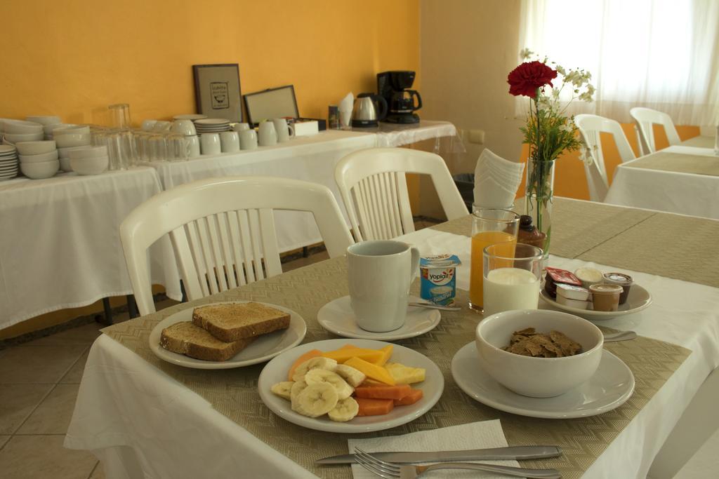 Hotel Bucaneros Исла Мухерес Екстериор снимка
