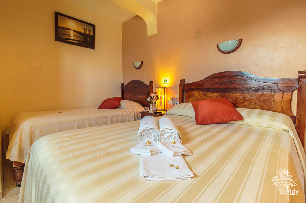 Hotel Bucaneros Исла Мухерес Екстериор снимка